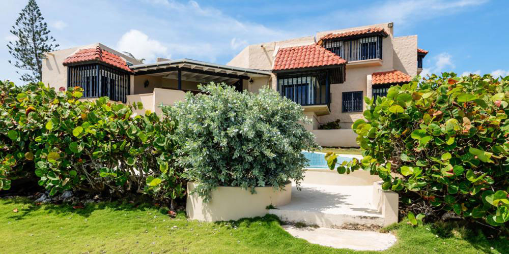 3-bed villa in Barbados with a 1-bed detached cottage for sale