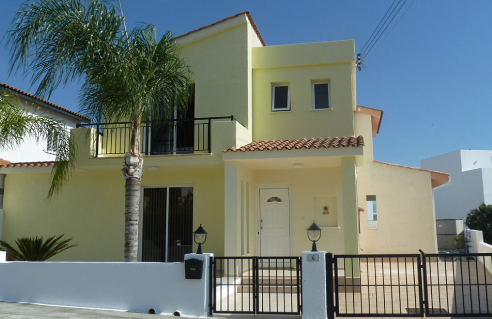 detached 3-bed villa in Konia for sale
